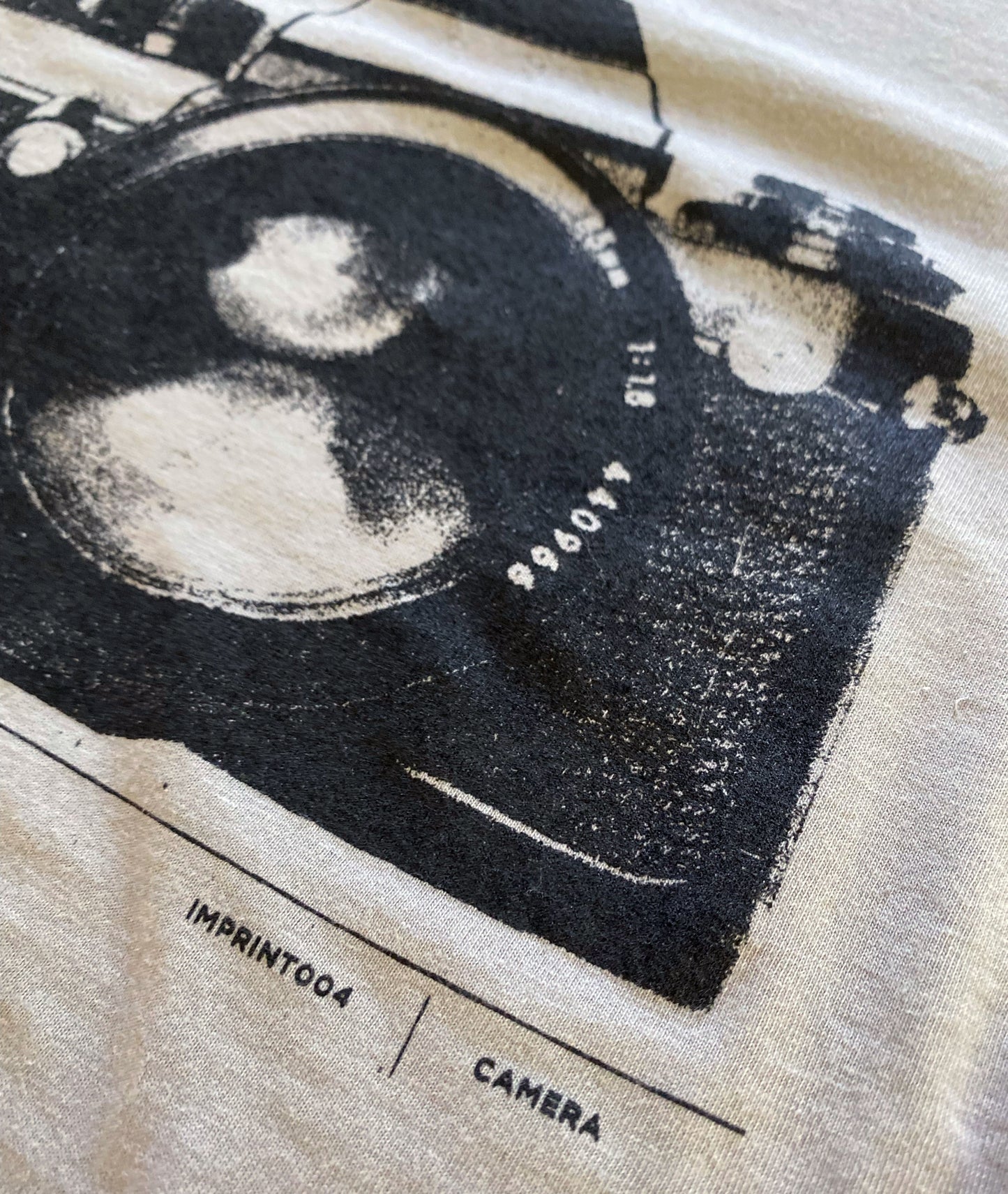 LOGO CAMERA - T SHIRT - IMPRINT004