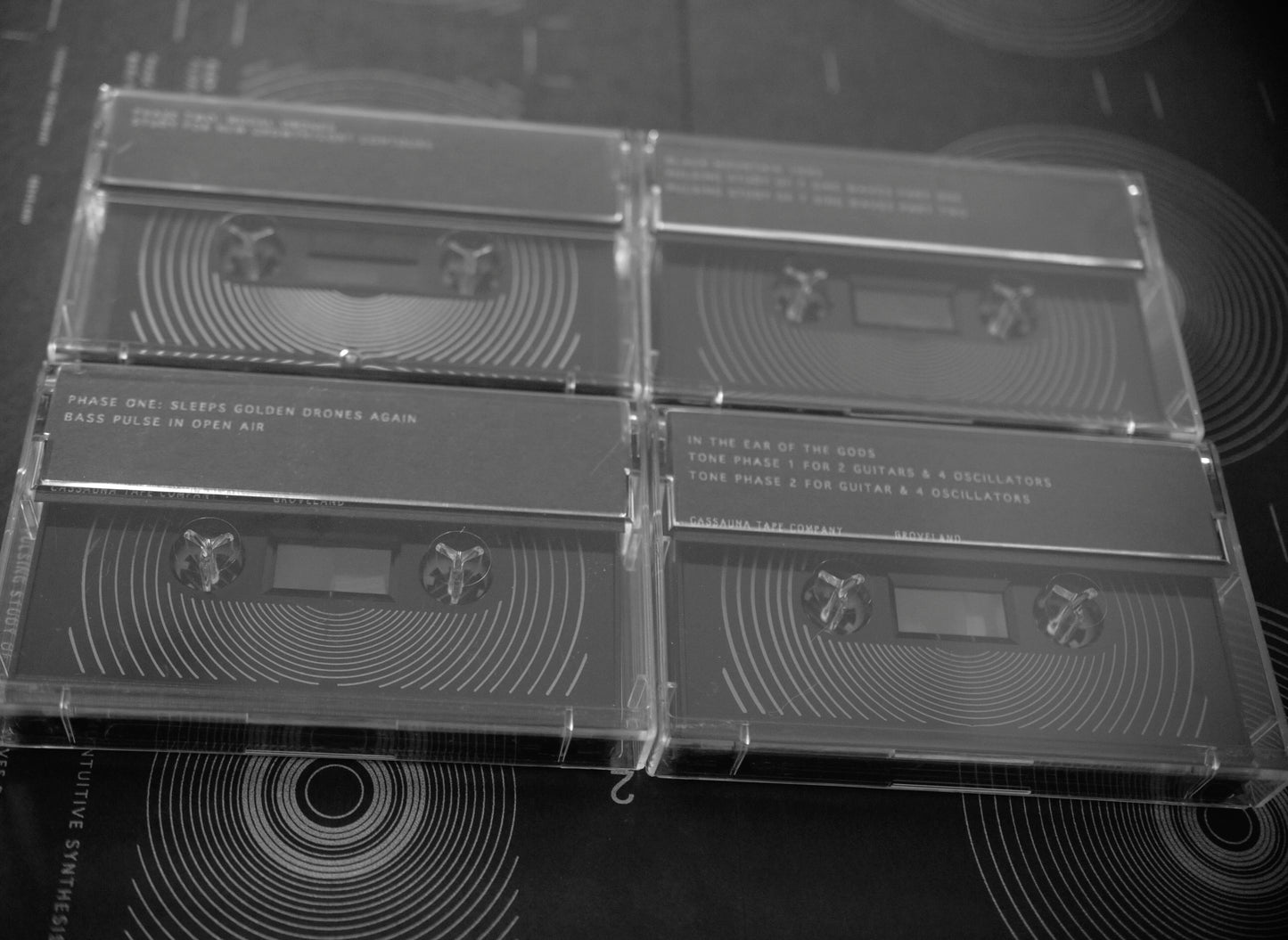 ELEH - Floating Frequencies/Intuitive Synthesis III - Cassette